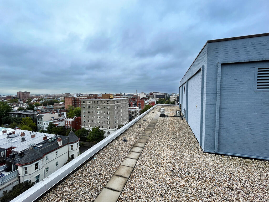 gravel ballast roof, green roof, amenity deck