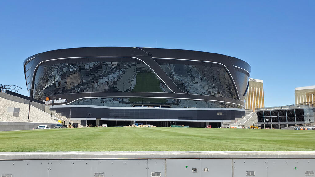raiders stadium green roof tray