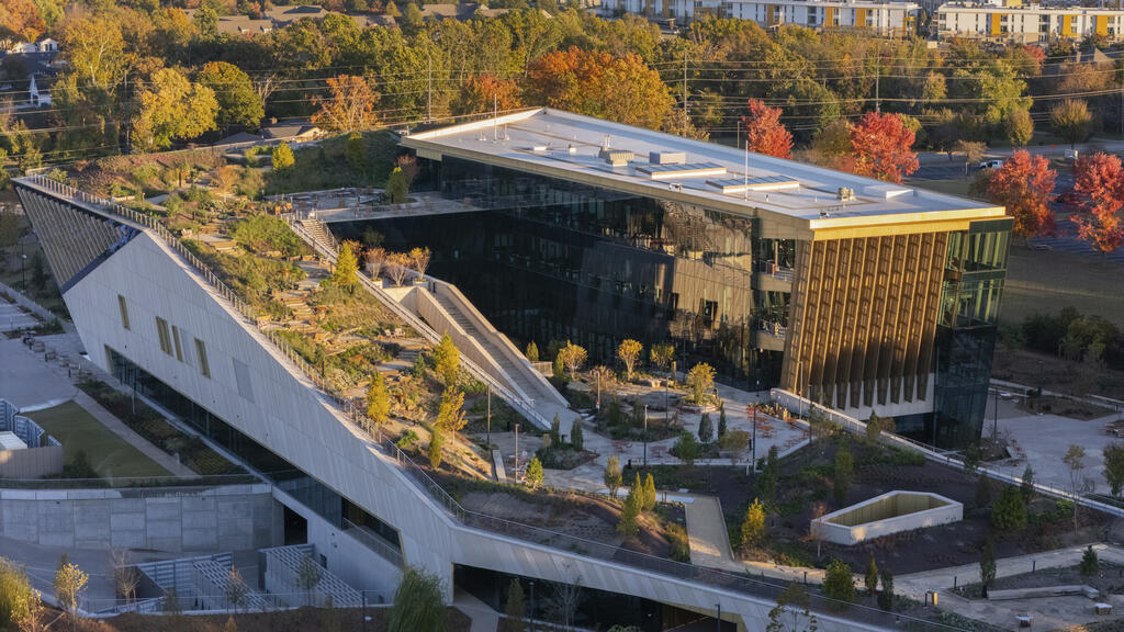 Alice Walton School of Medicine credit Ashley Thompson Photography