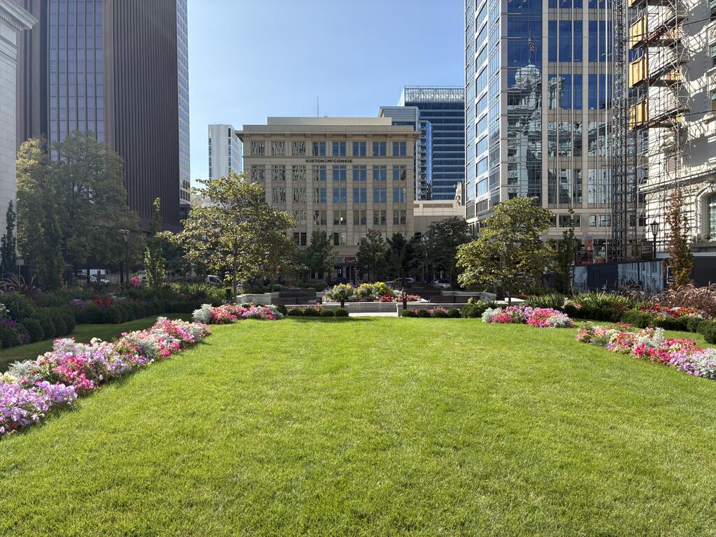 Vegetative plaza